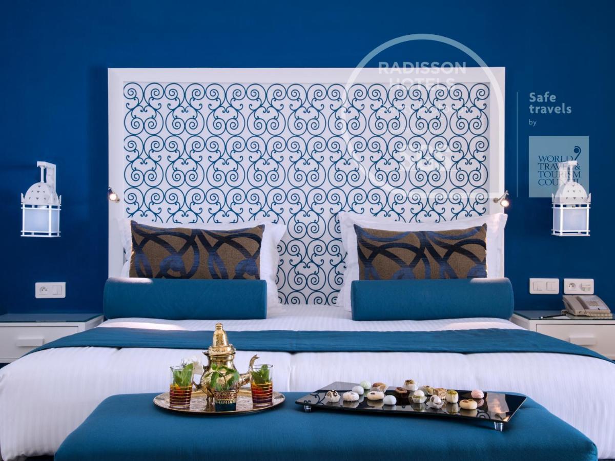 Radisson Blu Resort & Thalasso Hammamet Exterior foto A bedroom at Radisson Blu Hotel, Marrakech