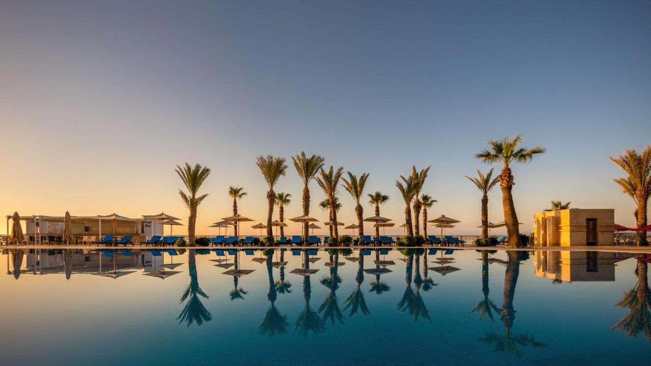 Radisson Blu Resort & Thalasso Hammamet Exterior foto The pool at the Royal Beach Palace