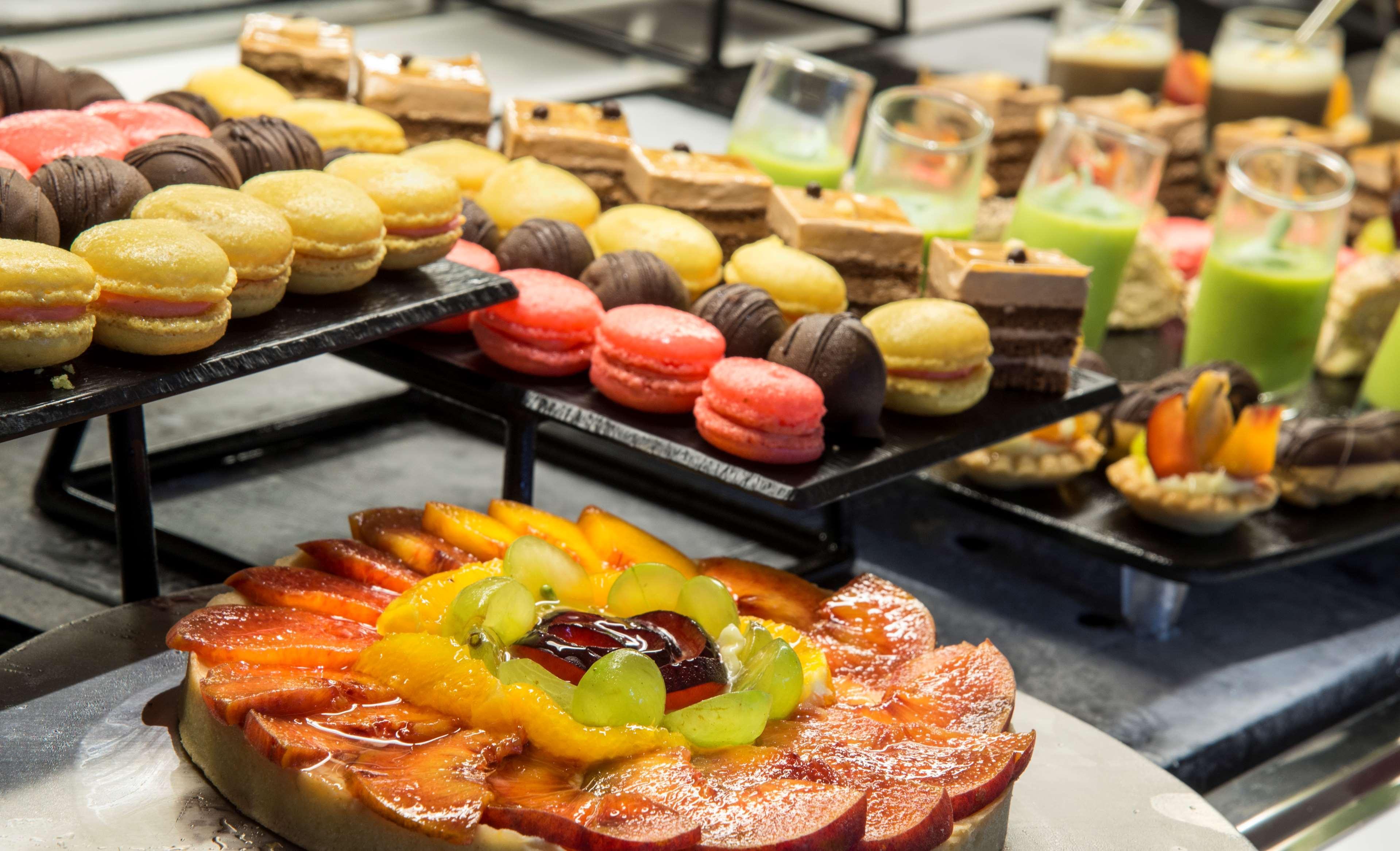 Radisson Blu Resort & Thalasso Hammamet Exterior foto French pastries