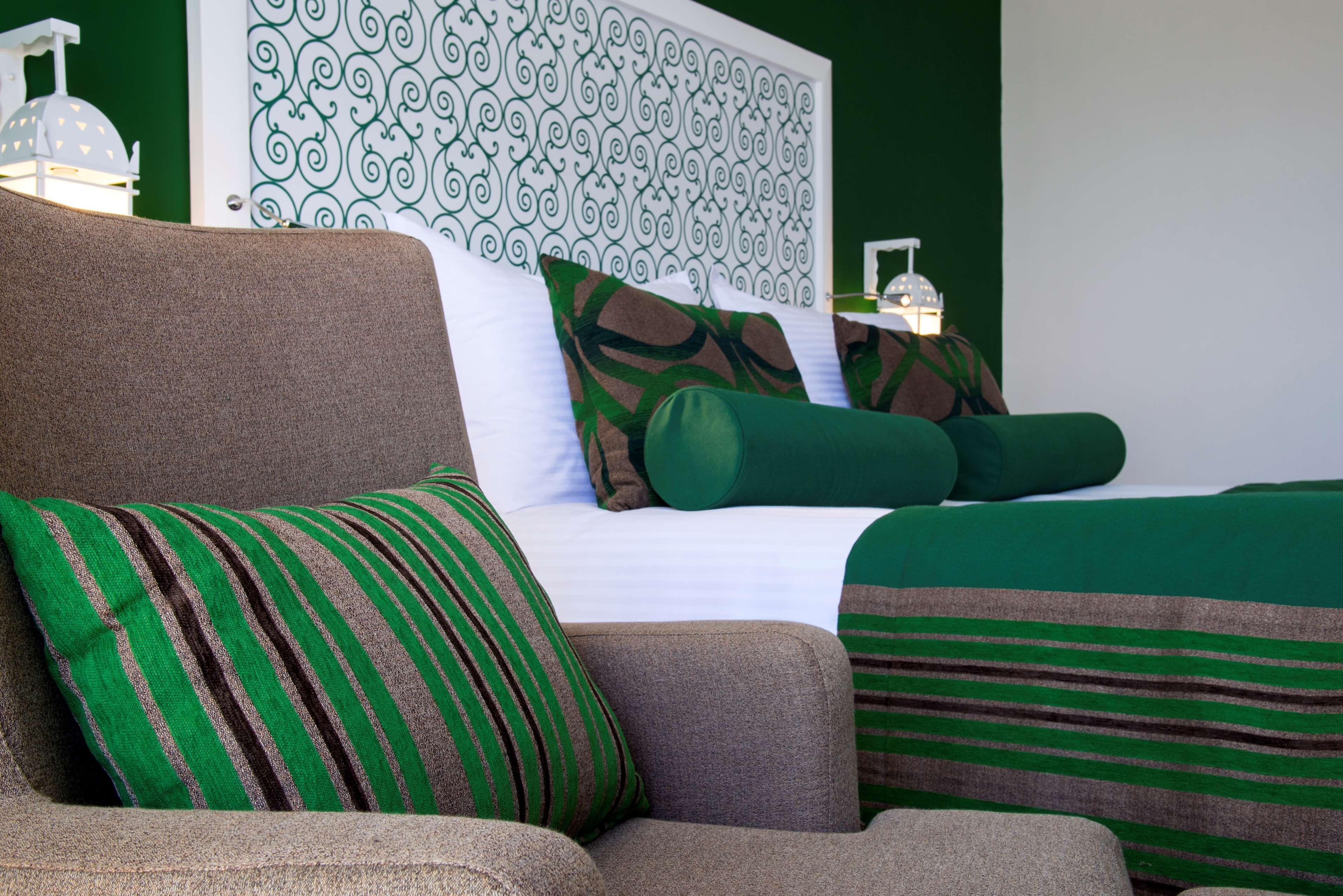 Radisson Blu Resort & Thalasso Hammamet Exterior foto A bed with cushions