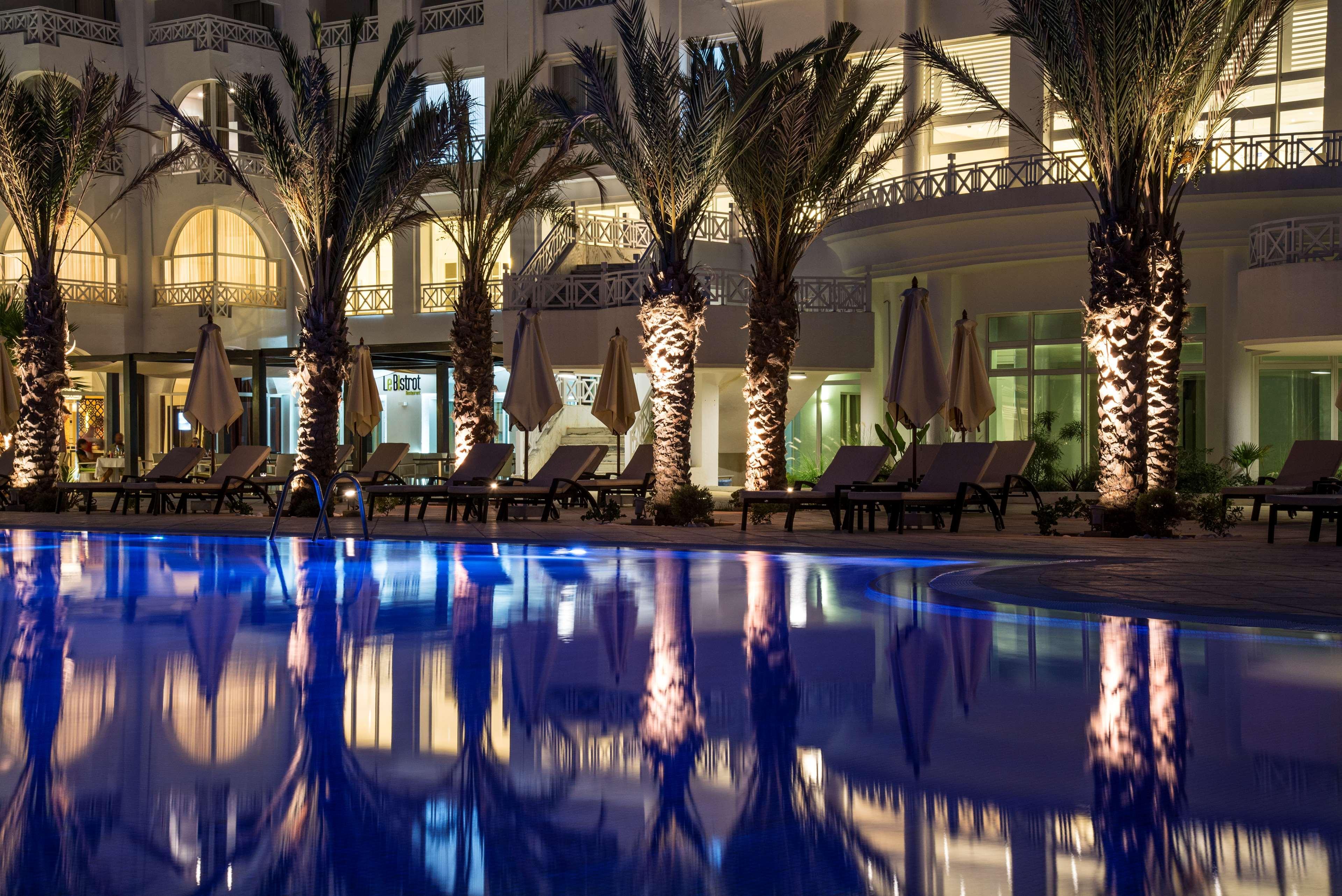 Radisson Blu Resort & Thalasso Hammamet Exterior foto The Royal Mirage Hotel